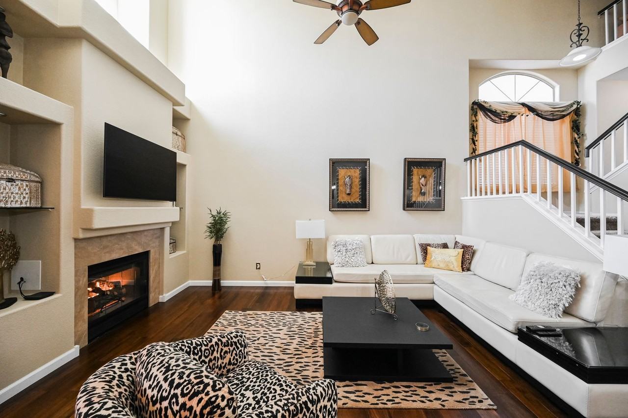 5975 Sunlight Garden Way - Photo 7 of 30