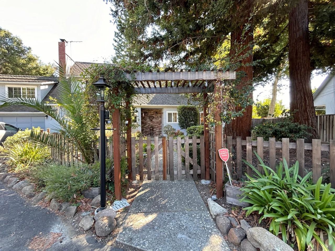 1729A Marshall Ct #A - Photo 3 of 34