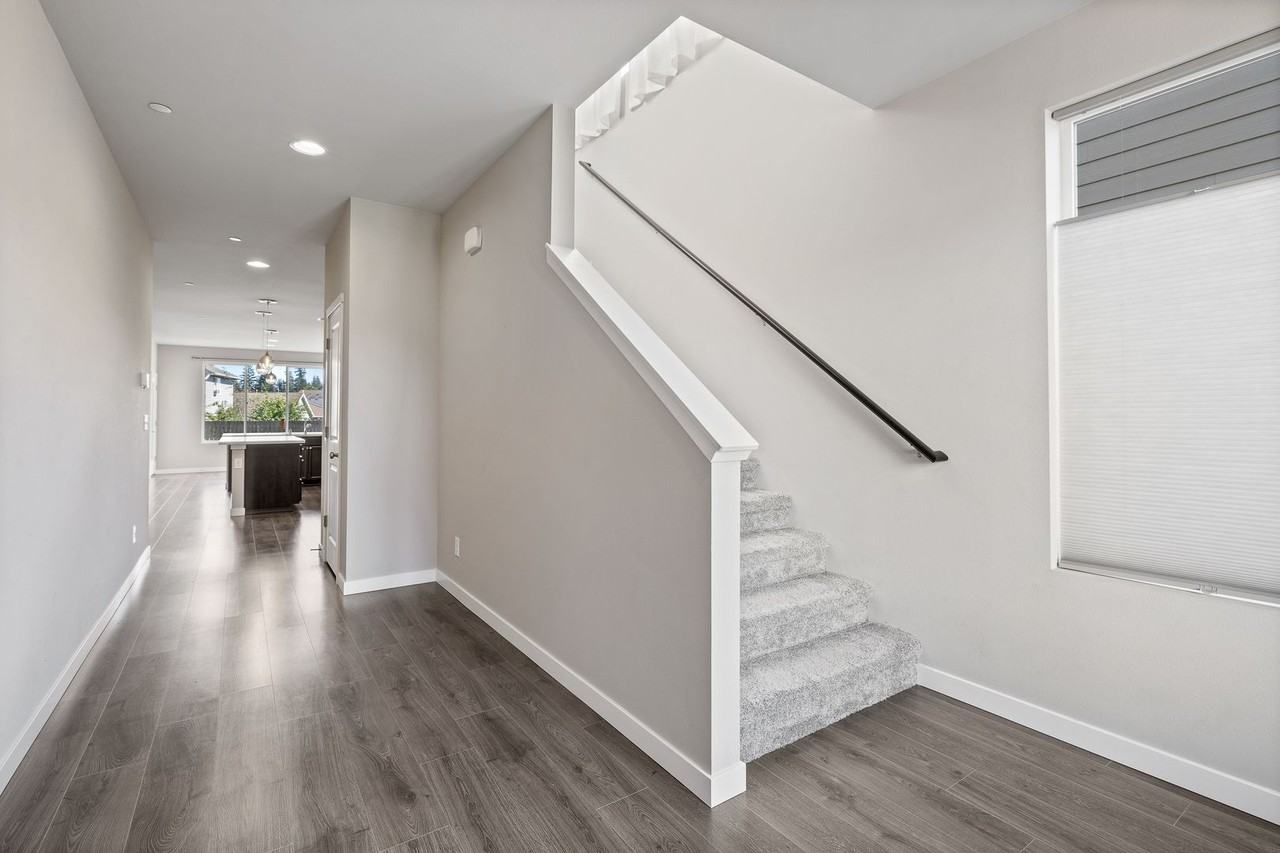 17617 26th Dr Ne - Photo 3 of 27