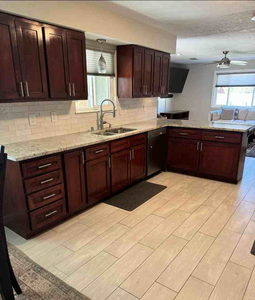 3835 La Charles Dr Ne - Photo 2 of 19