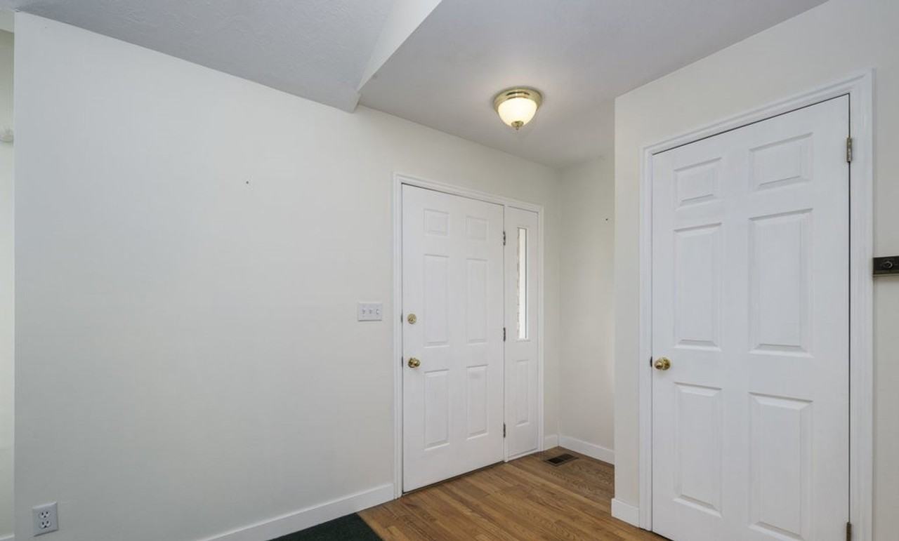 1469 N 200 W - Photo 7 of 20