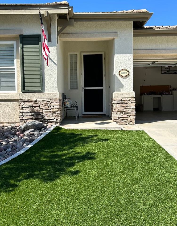 30934 Crystalaire Dr - Photo 2 of 33