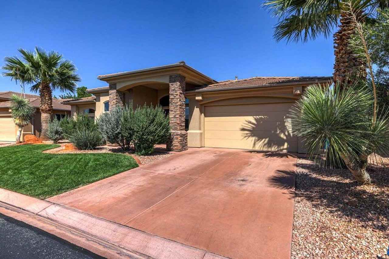 1668 N Sonoran Dr - Photo 2 of 50