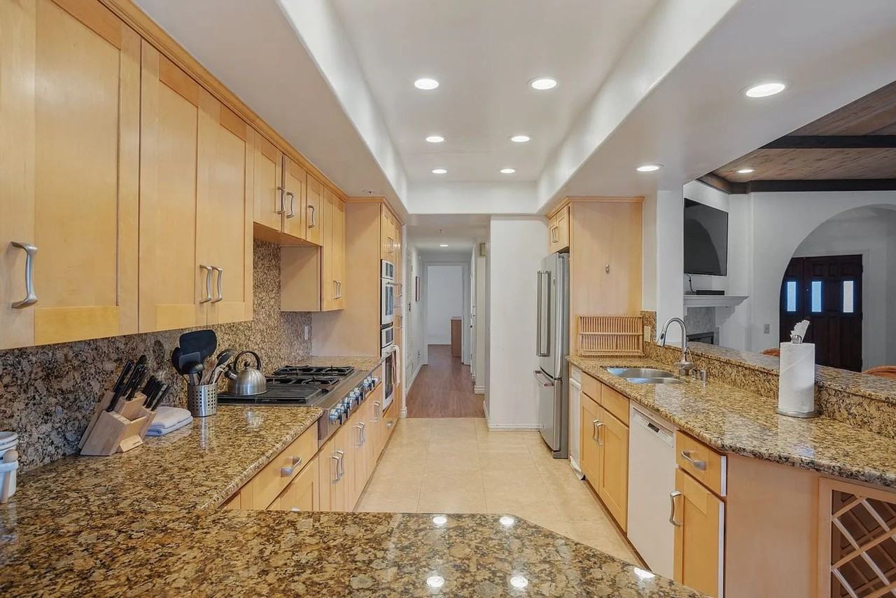 120 5th St - Photo 2 of 21