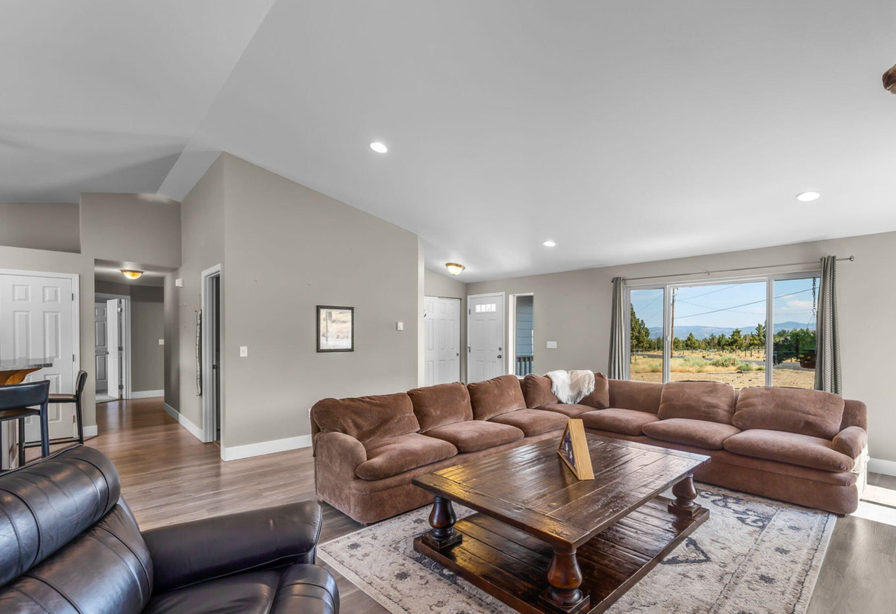 7597 Se Quail Canyon Rd - Photo 2 of 9