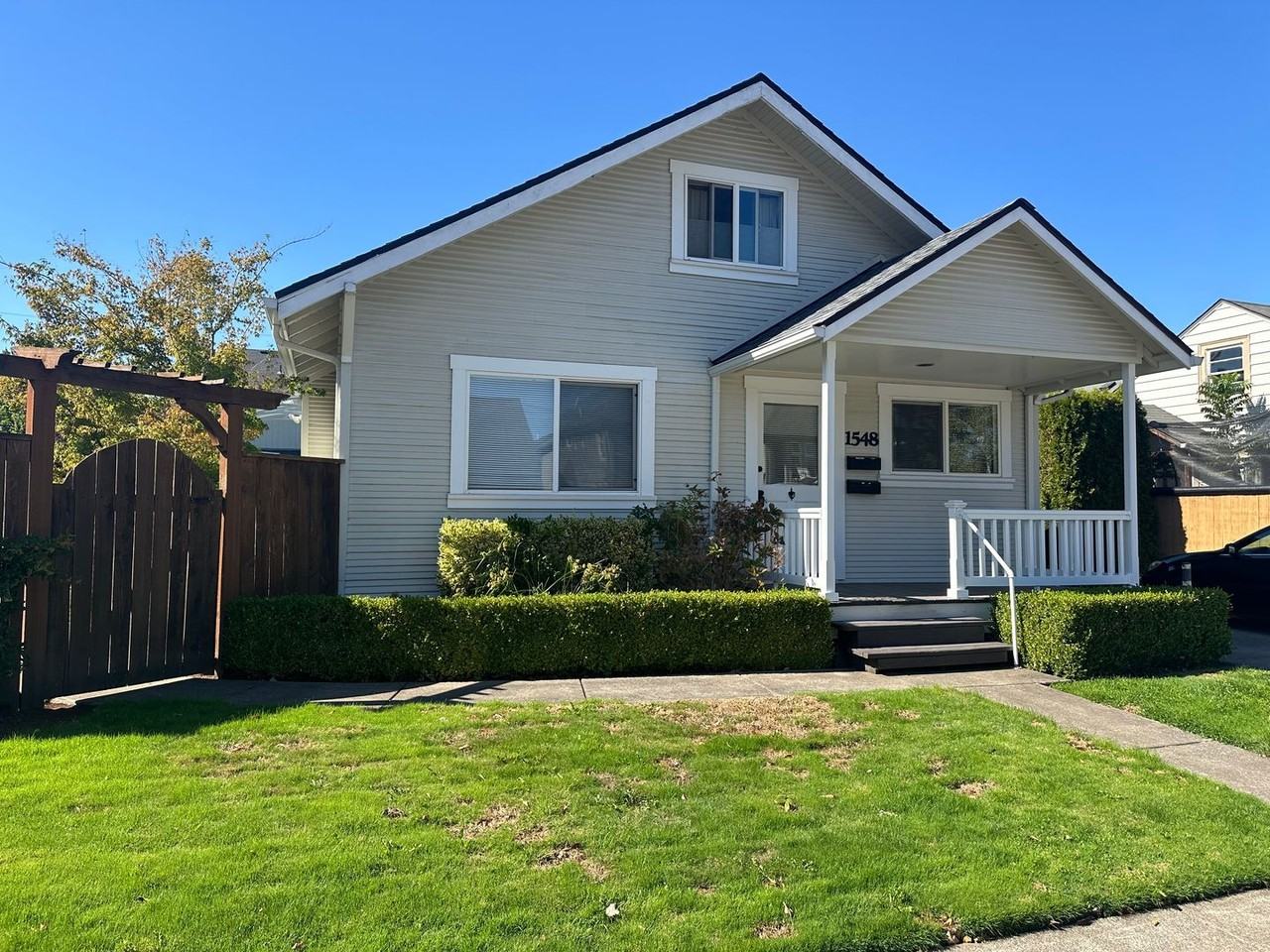 1548 Lincoln St - Photo 2 of 26