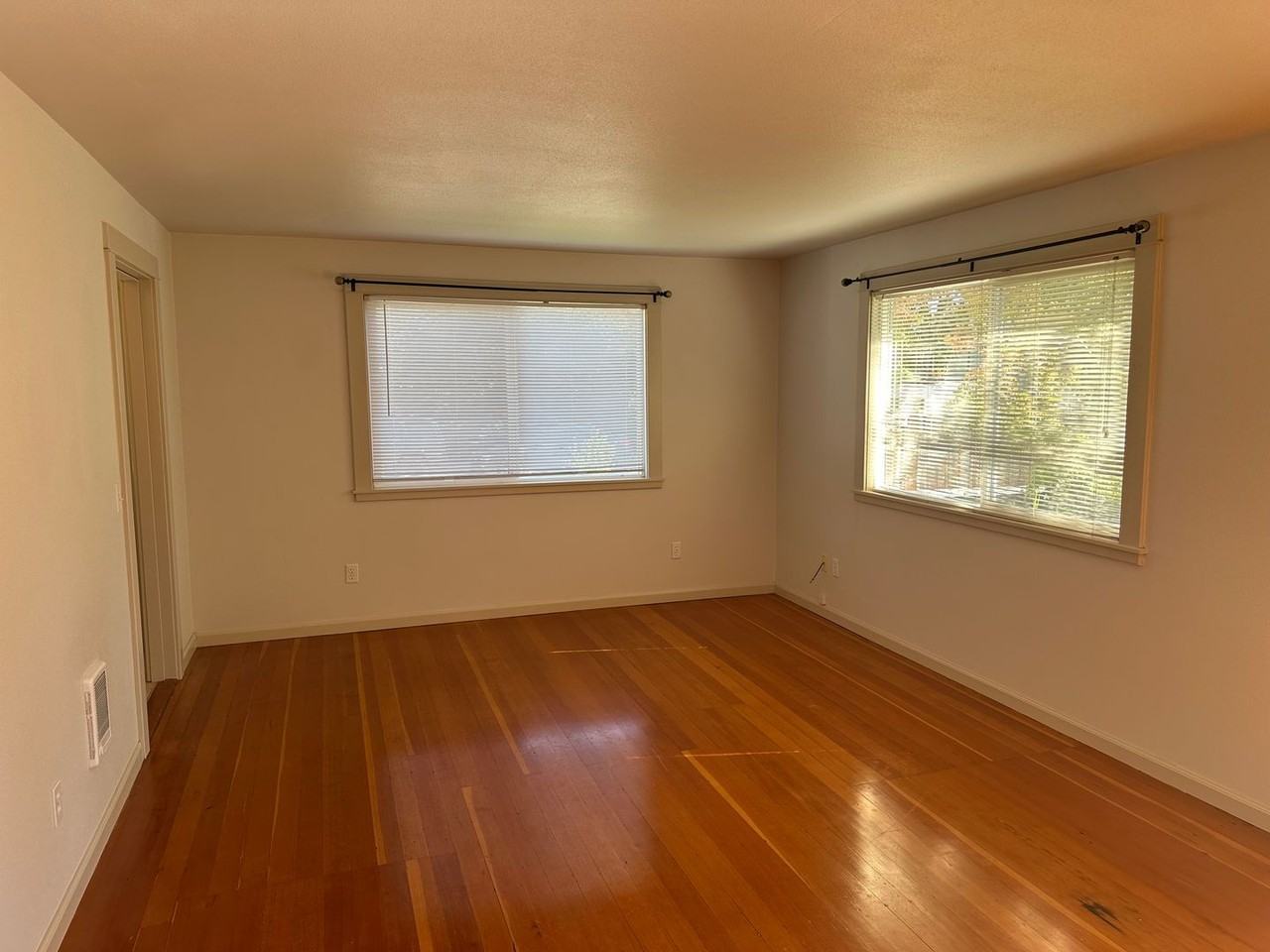 1548 Lincoln St - Photo 6 of 26