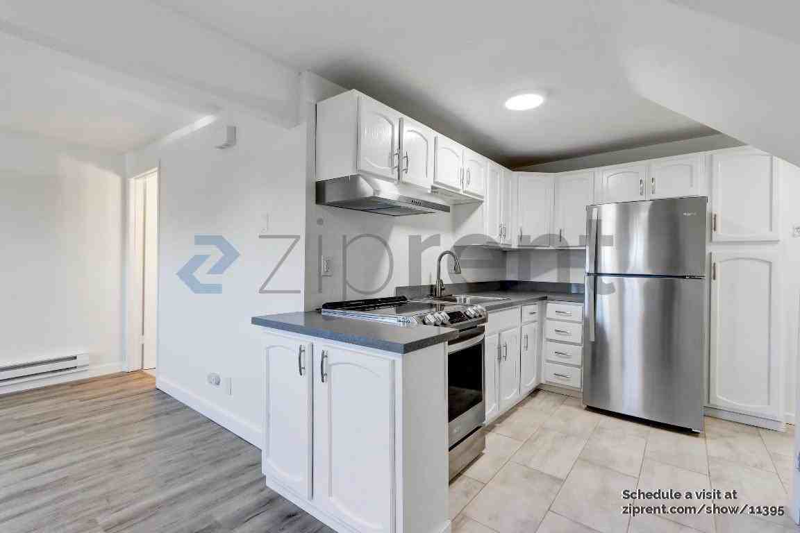 1089 Kansas St #1089 - Photo 3 of 11