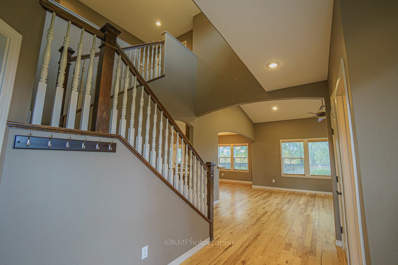 600 Lago St - Photo 4 of 12