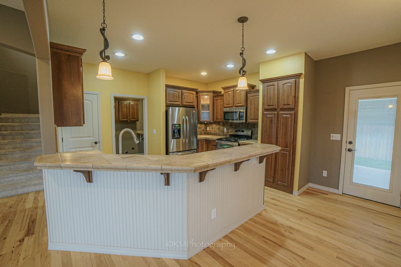 600 Lago St - Photo 5 of 12