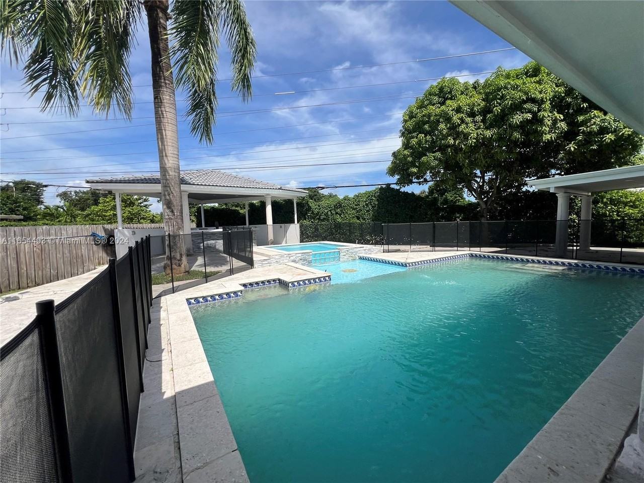 5531 Sw 136th Ct - Photo 3 of 12