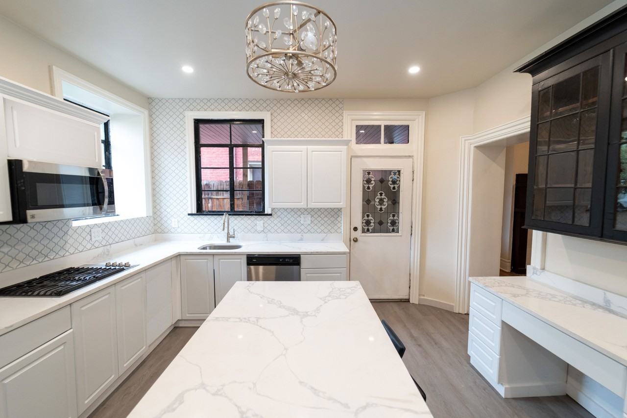 107 Sampsonia Way #NA - Photo 3 of 18