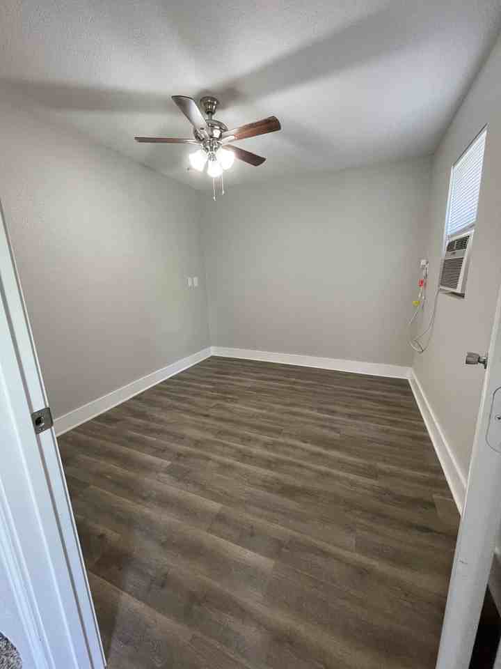 521 Woodard Ave #1 - Photo 3 of 19