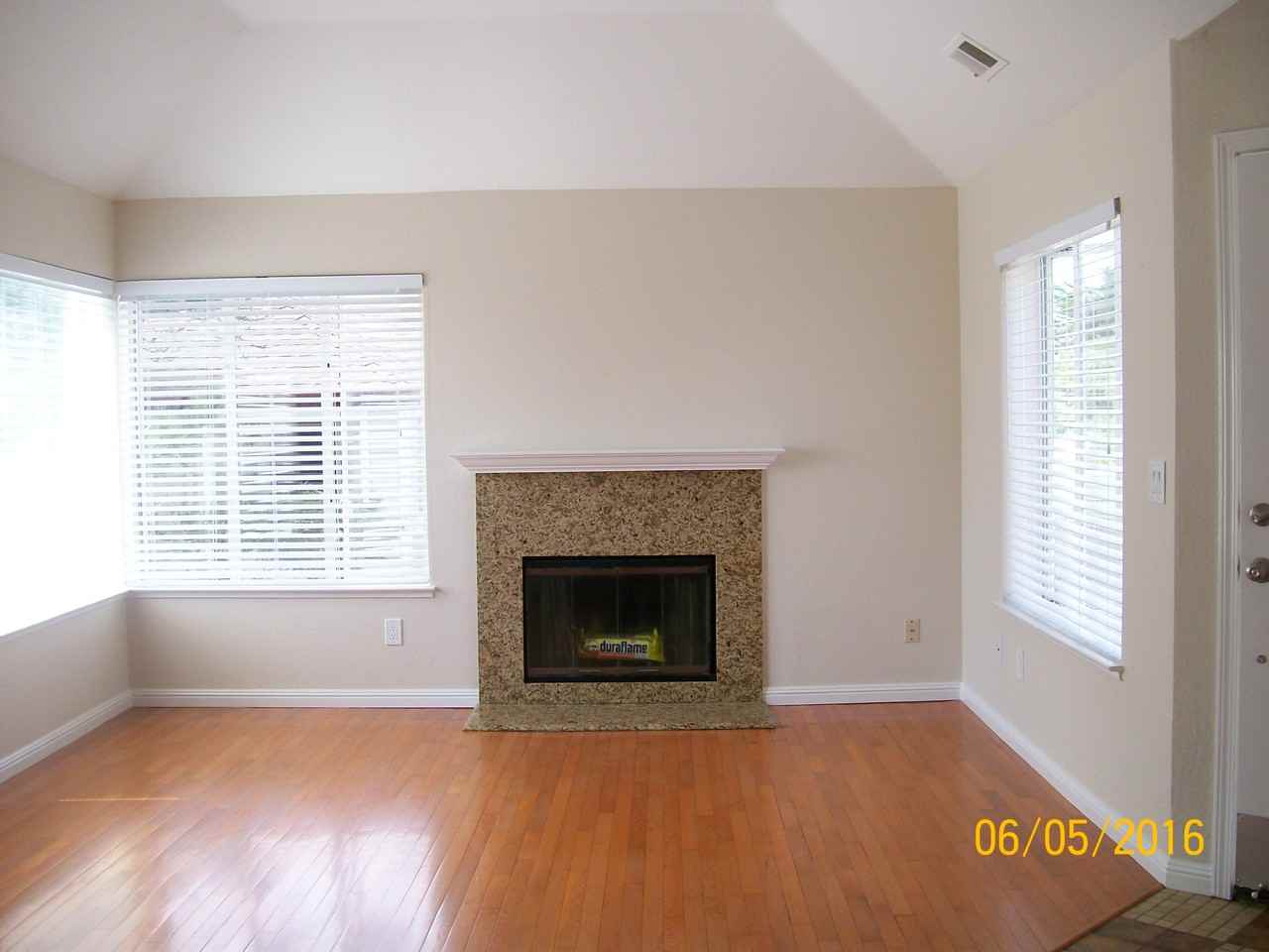383 Green Ridge Dr #10 - Photo 4 of 40