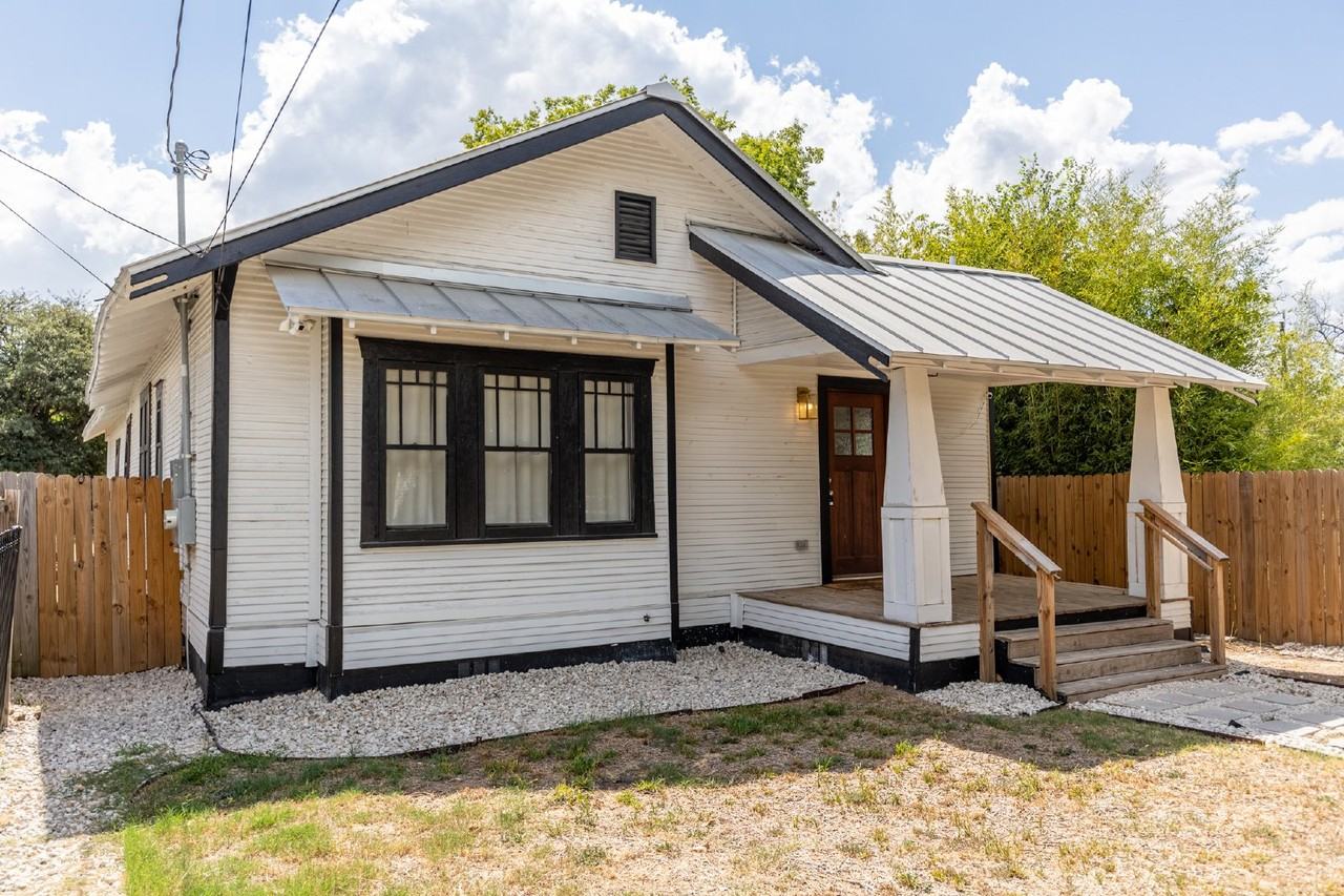 1010 Burnet St - Photo 3 of 41