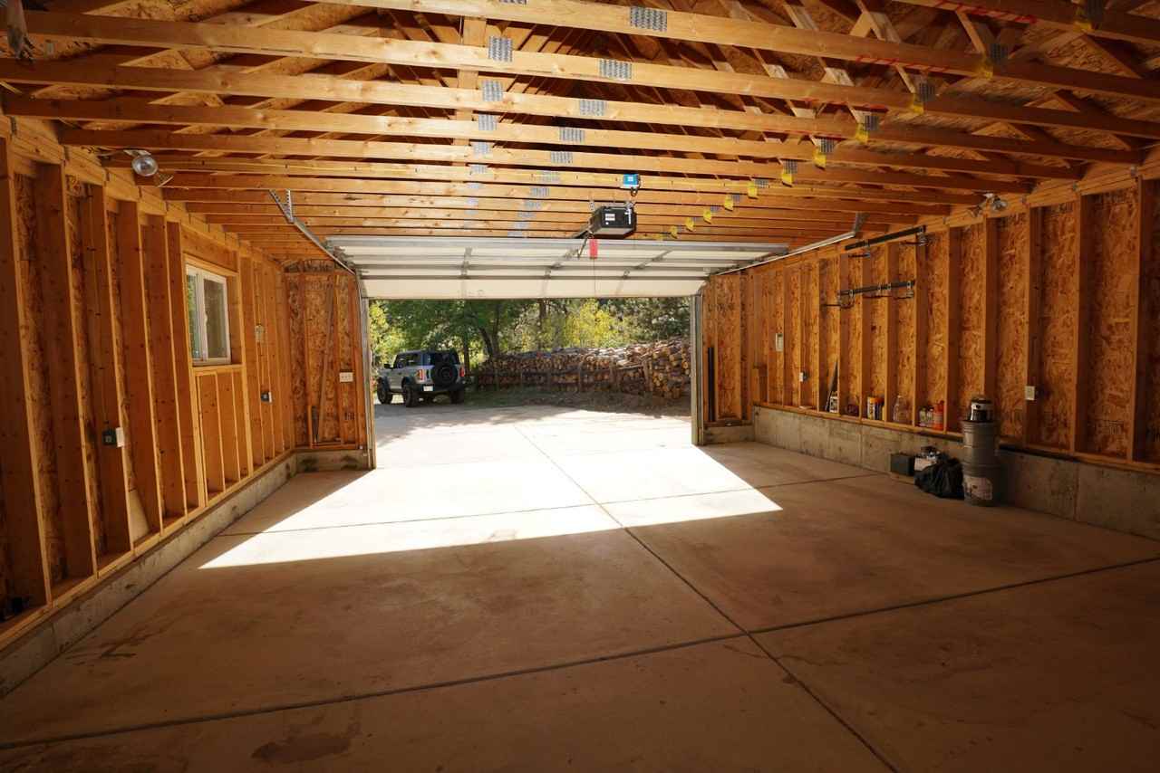 21607 Taos Rd - Photo 2 of 15