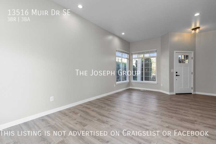 13516 Muir Dr Se - Photo 3 of 40