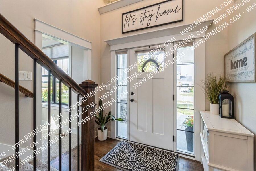 16774 Dellwood Dr - Photo 2 of 19