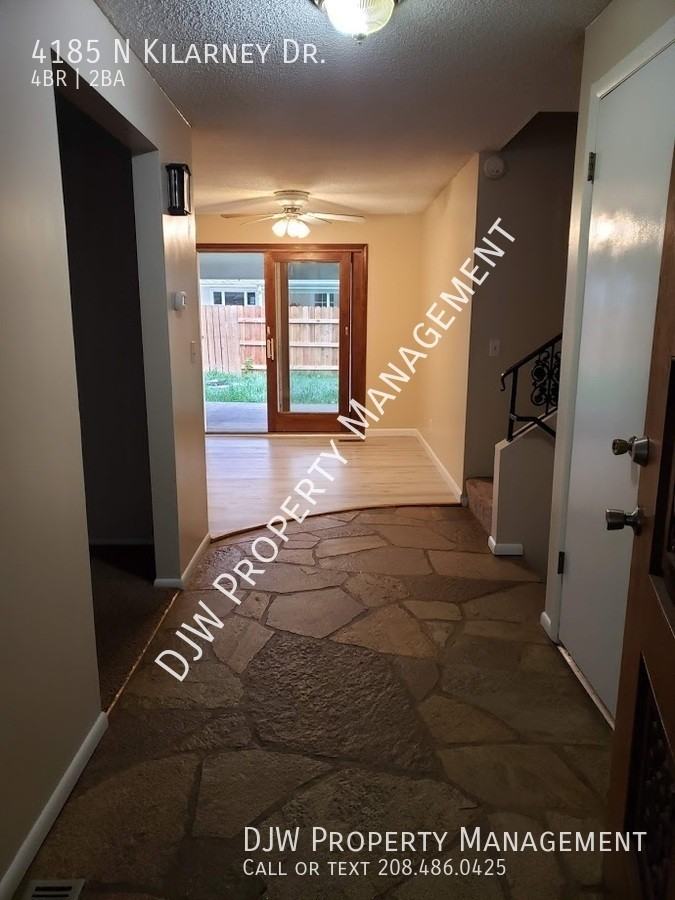 4185 N Kilarney Dr - Photo 2 of 13