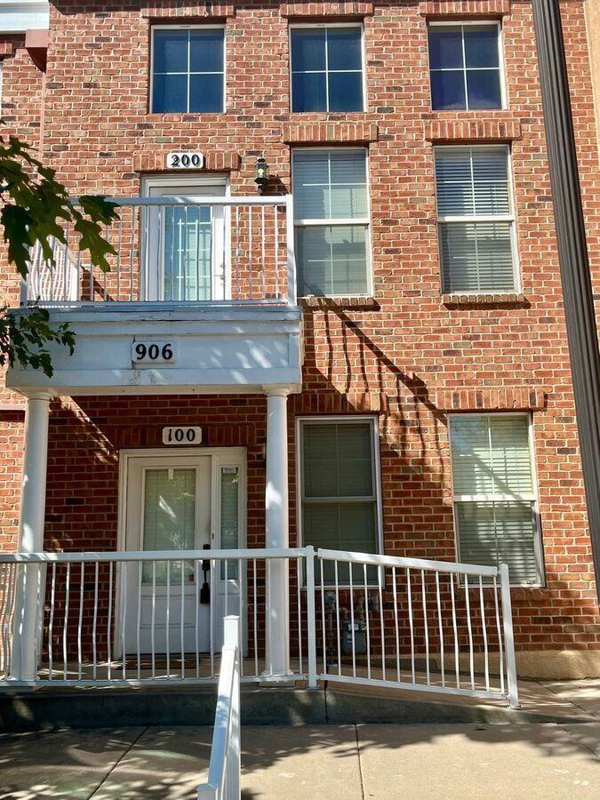 906 S Weber St #200