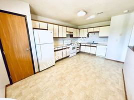 featured image of 901 Syracuse Ave Bldg D #46