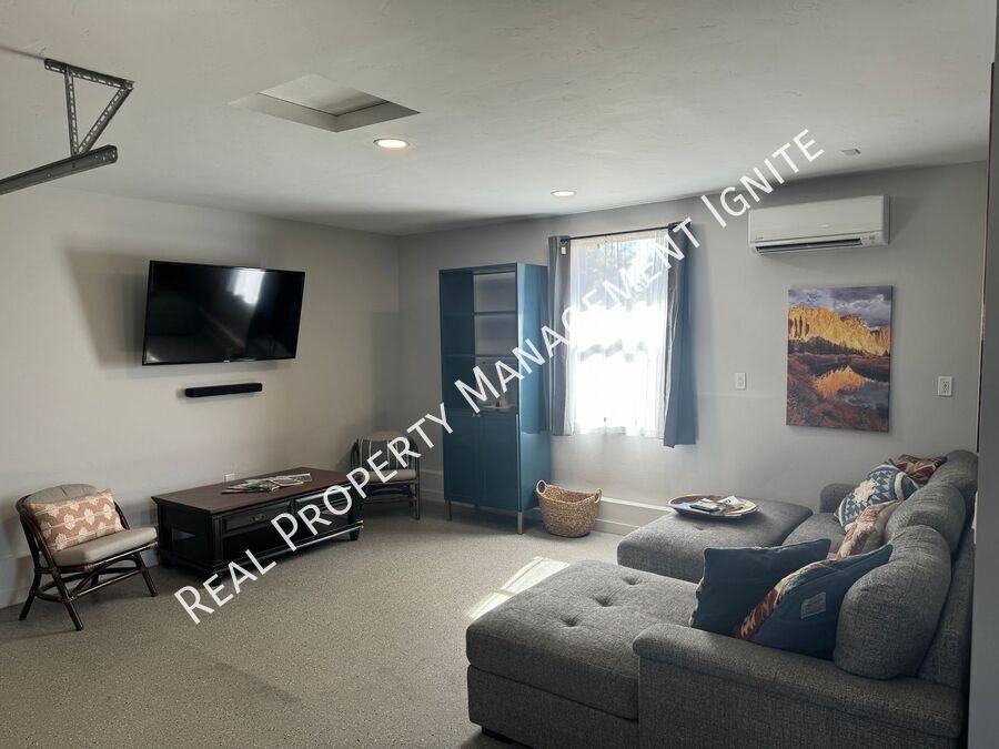 65601 Mckenzie-Bend Highway - Photo 4 of 12