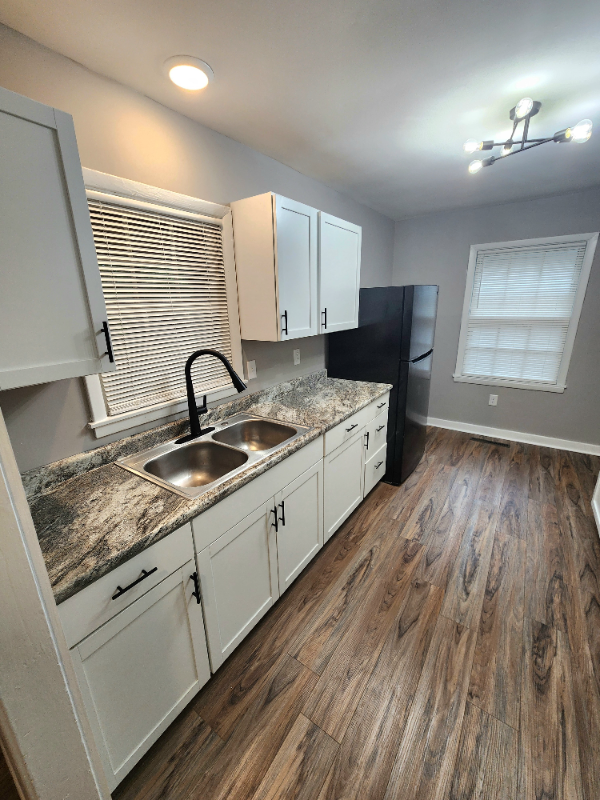 3252 Spring St - Photo 3 of 22