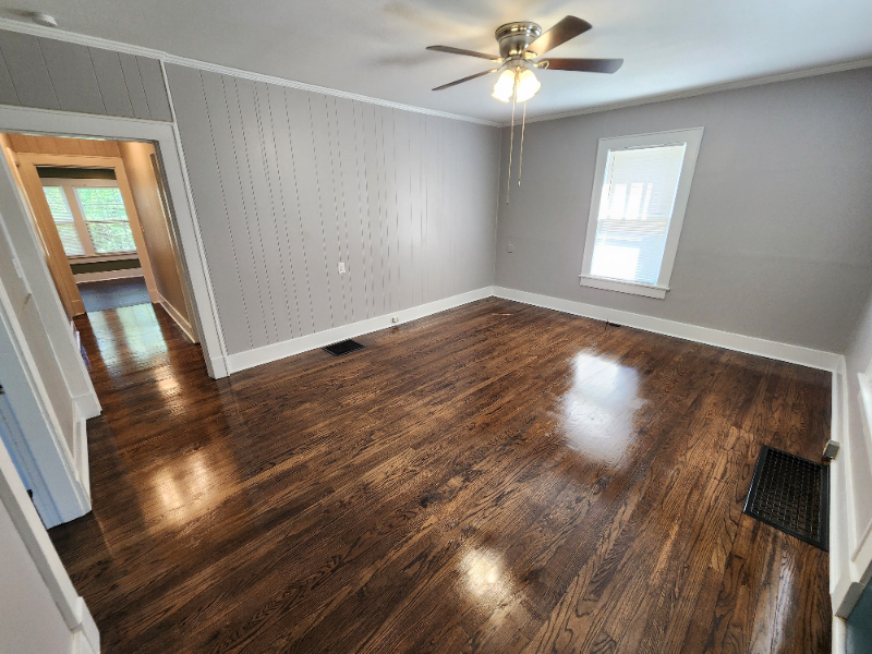 434 Denver Ave - Photo 2 of 19