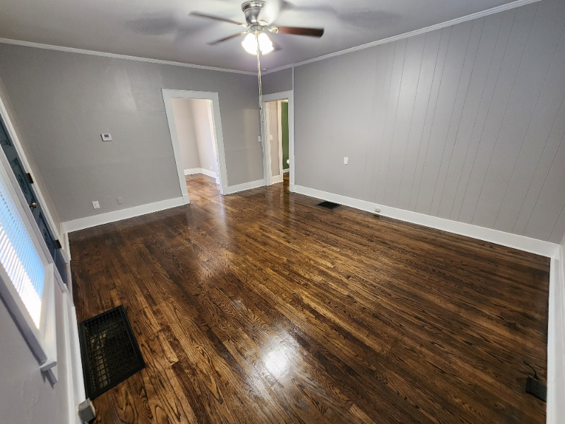 434 Denver Ave - Photo 3 of 19