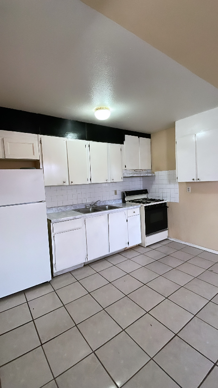 103 Riverview Ct - Photo 2 of 10