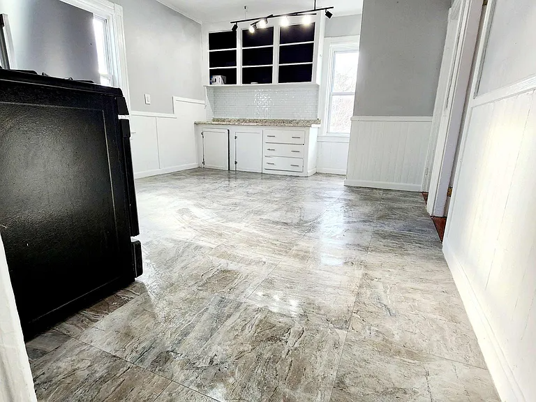 14 De Soto St - Photo 3 of 16