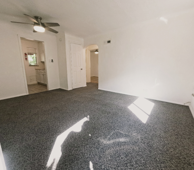 3254 N Saint Paul St - Photo 3 of 17