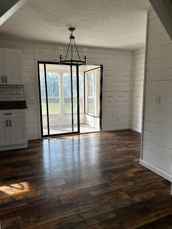 467 Russell Ridge Rd - Photo 5 of 19