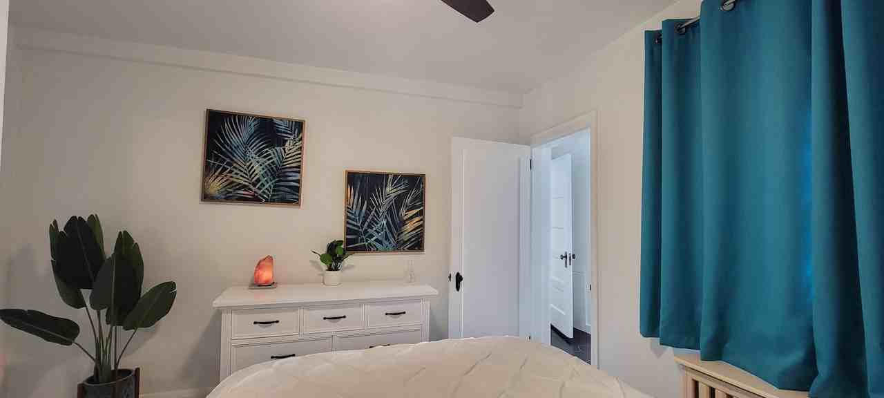 101 North 3rd Street - Furnished - Photo 2 of 32