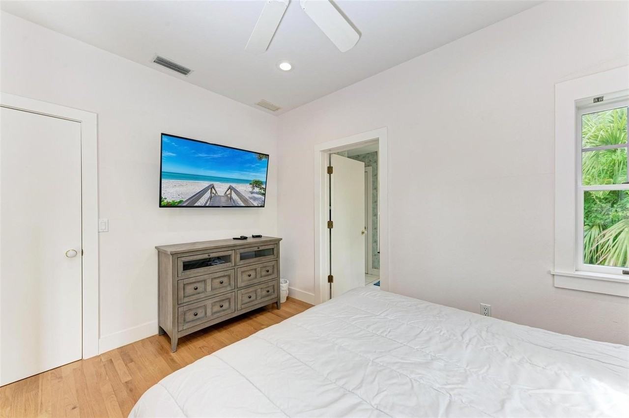 7520 Manasota Key Rd - Photo 5 of 50