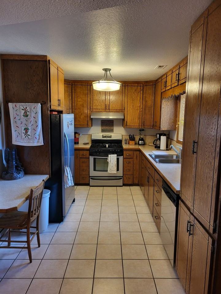 5675 E Burris Ln - Photo 5 of 24