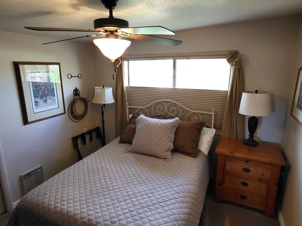 5675 E Burris Ln - Photo 6 of 24