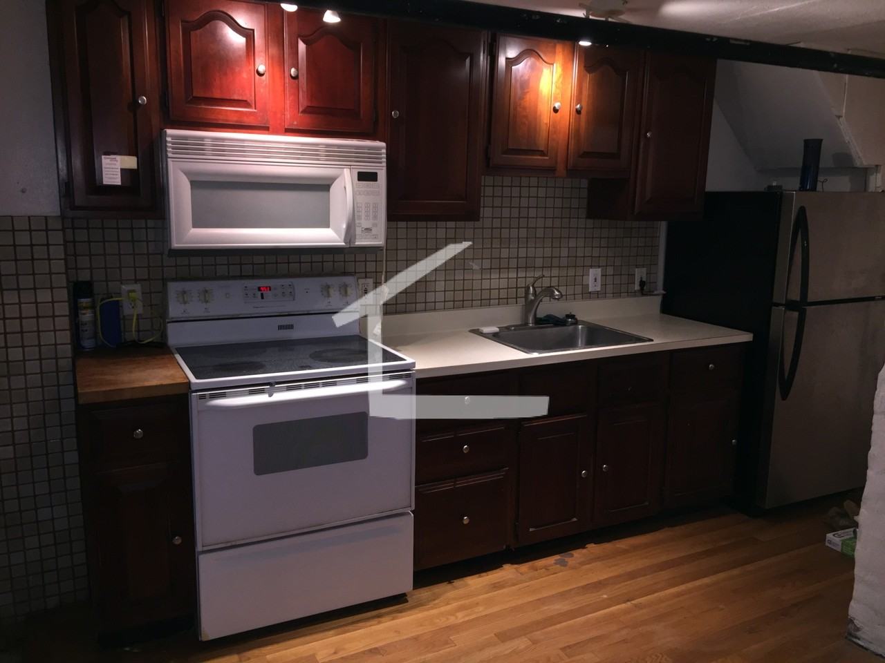 686 Parker St #1 - Photo 6 of 38