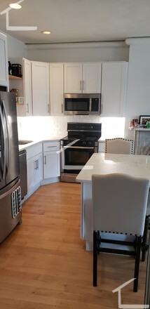 662 Massachusetts Ave #4 - Photo 3 of 14