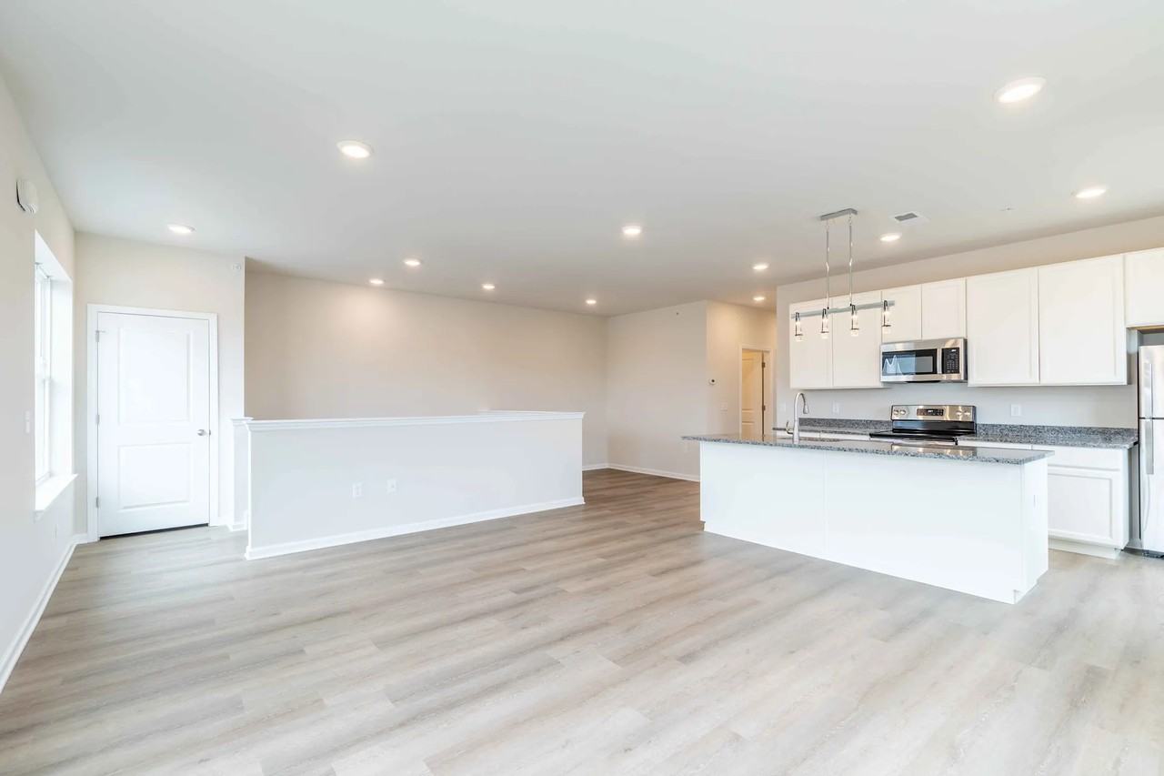 58 Wildflower Ln - Photo 3 of 18