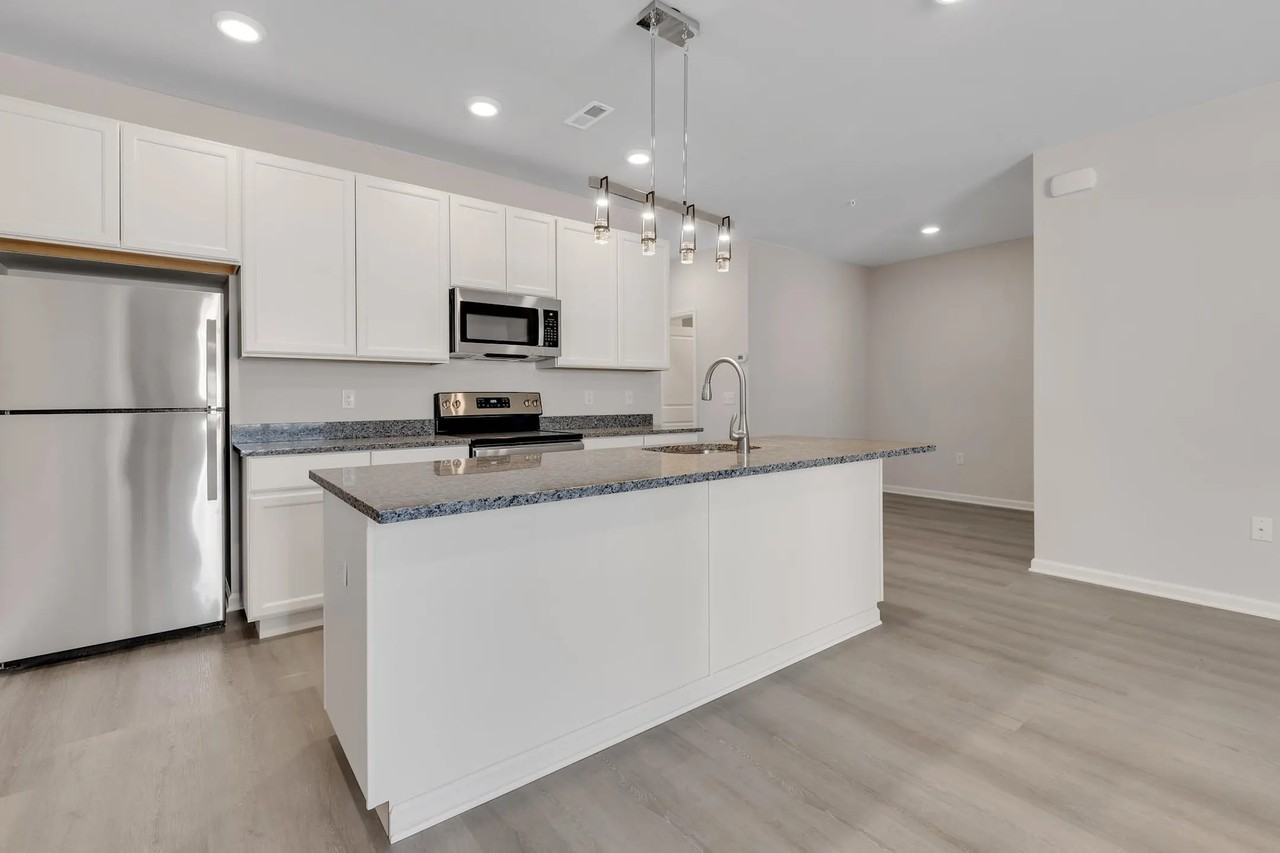 62 Wildflower Ln - Photo 3 of 17