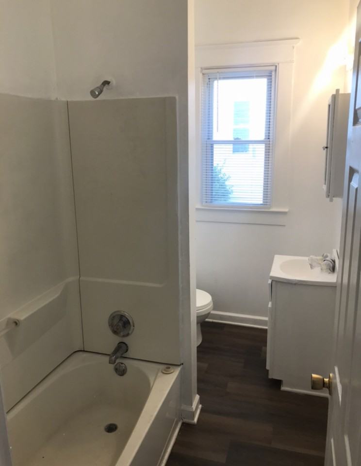 1104 North George Street - Photo 6 of 10