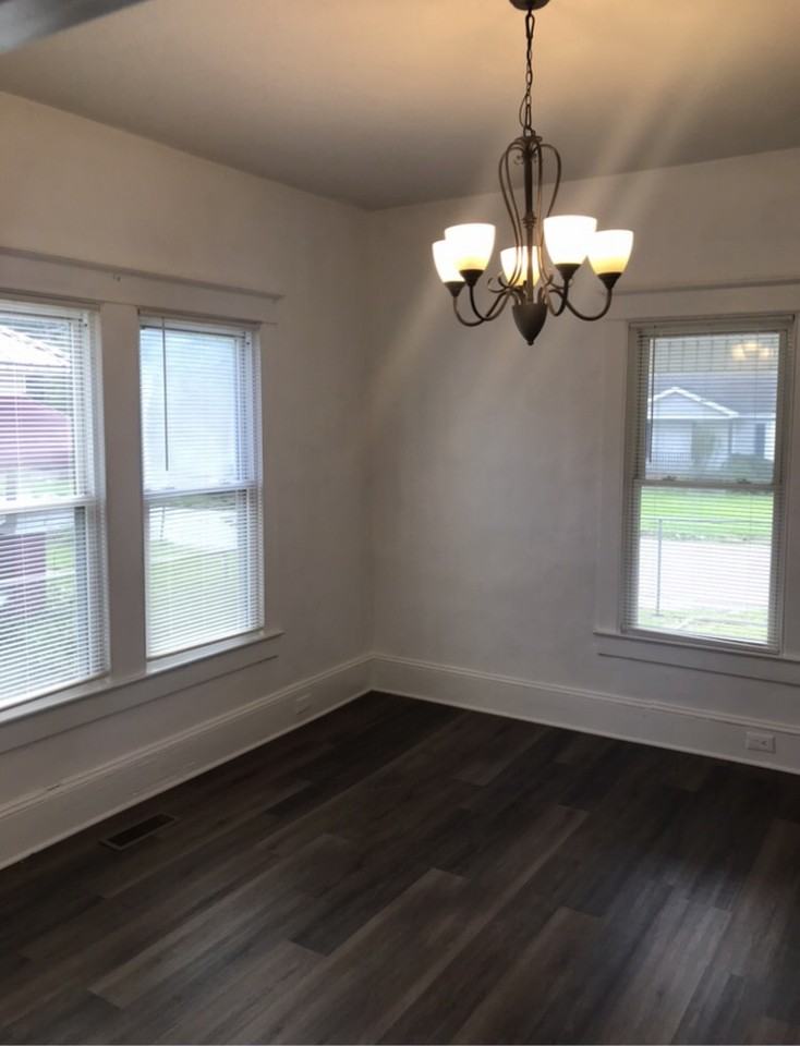 1104 North George Street - Photo 2 of 10