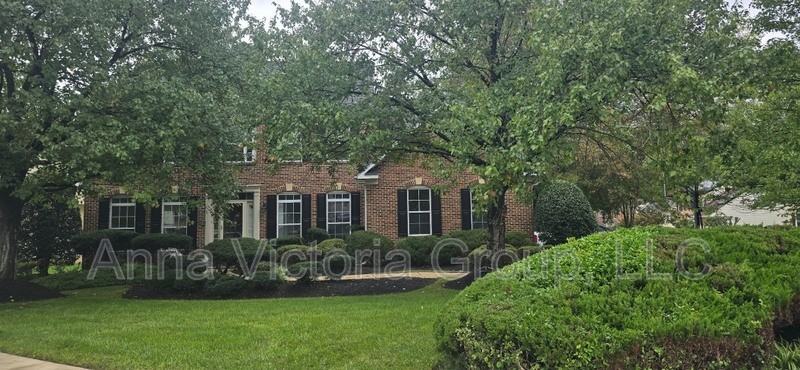 1614 Albert Dr - Photo 3 of 11