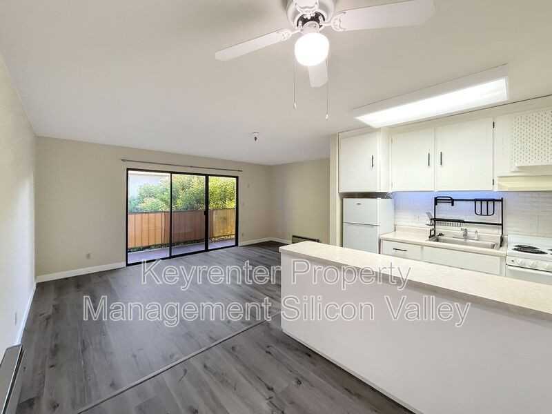 1568 Willowbrae Ave #8