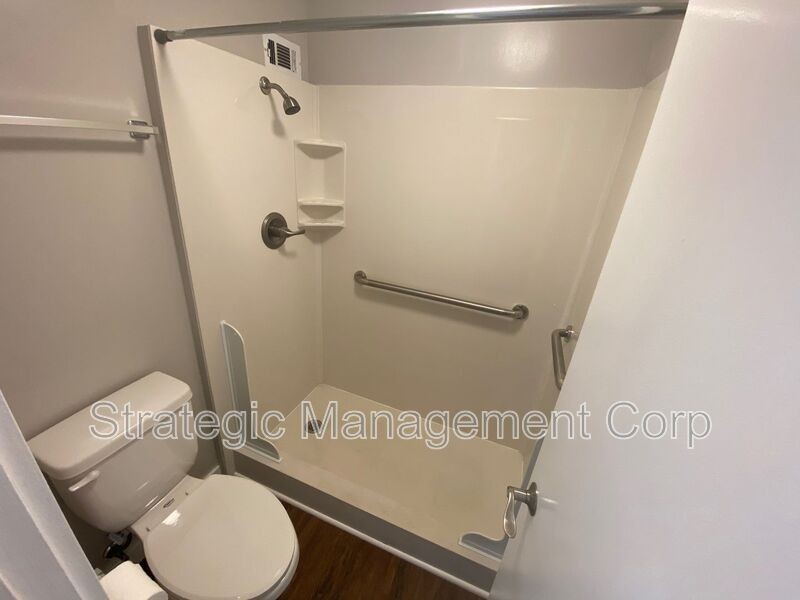 1301 Lusitana St #808 - Photo 2 of 7