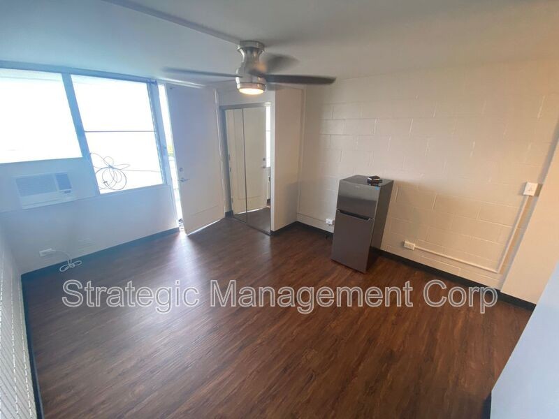 1301 Lusitana St #808 - Photo 6 of 7