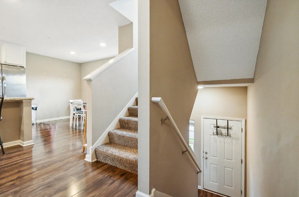 656 Town Center Pkwy - Photo 7 of 25