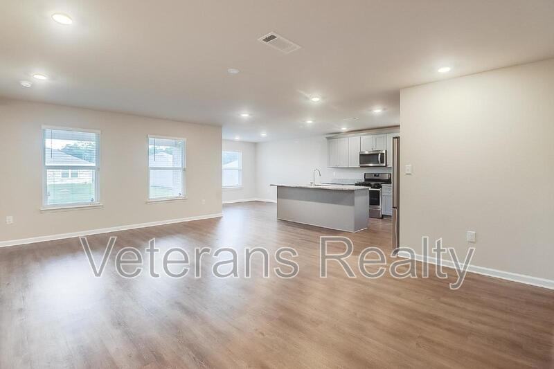 1093 Enclave Cir - Photo 5 of 27