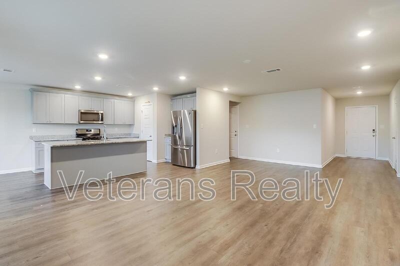 1093 Enclave Cir - Photo 6 of 27